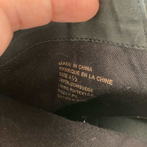 Black high heal boots - Picture 4 of 4